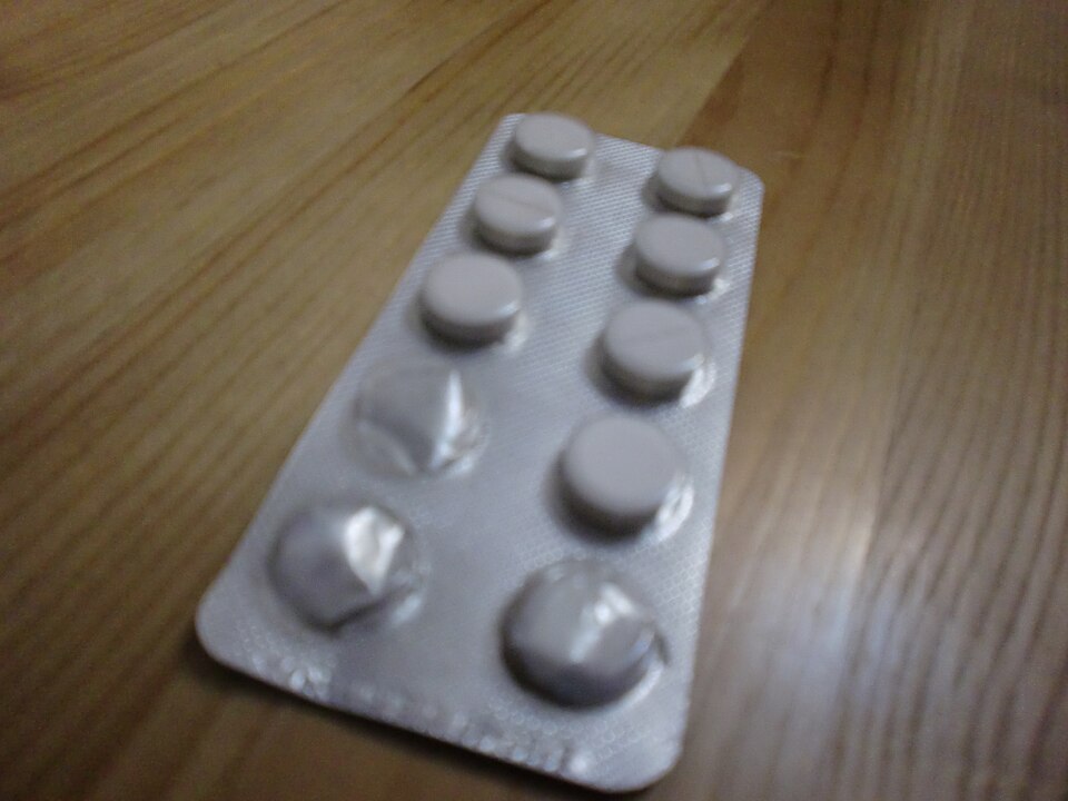 Generic blister-pack placeholder; not the actual vitamin product